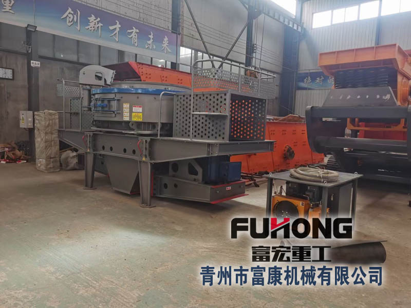 沖擊式破碎機(jī)單機(jī)有固定機(jī)型也有移動機(jī)型，用戶可根據(jù)實(shí)際情況進(jìn)行選配